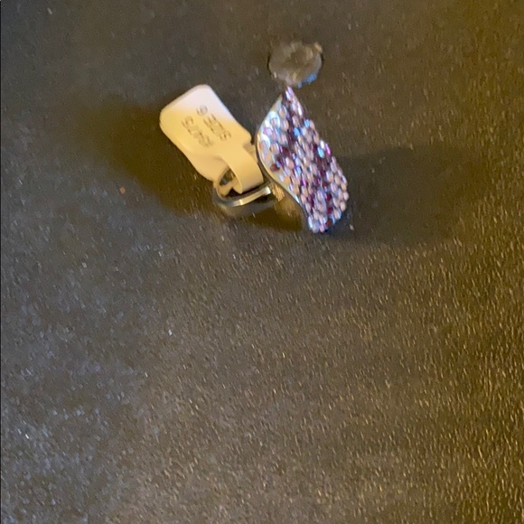 Ring - Picture 2 of 3